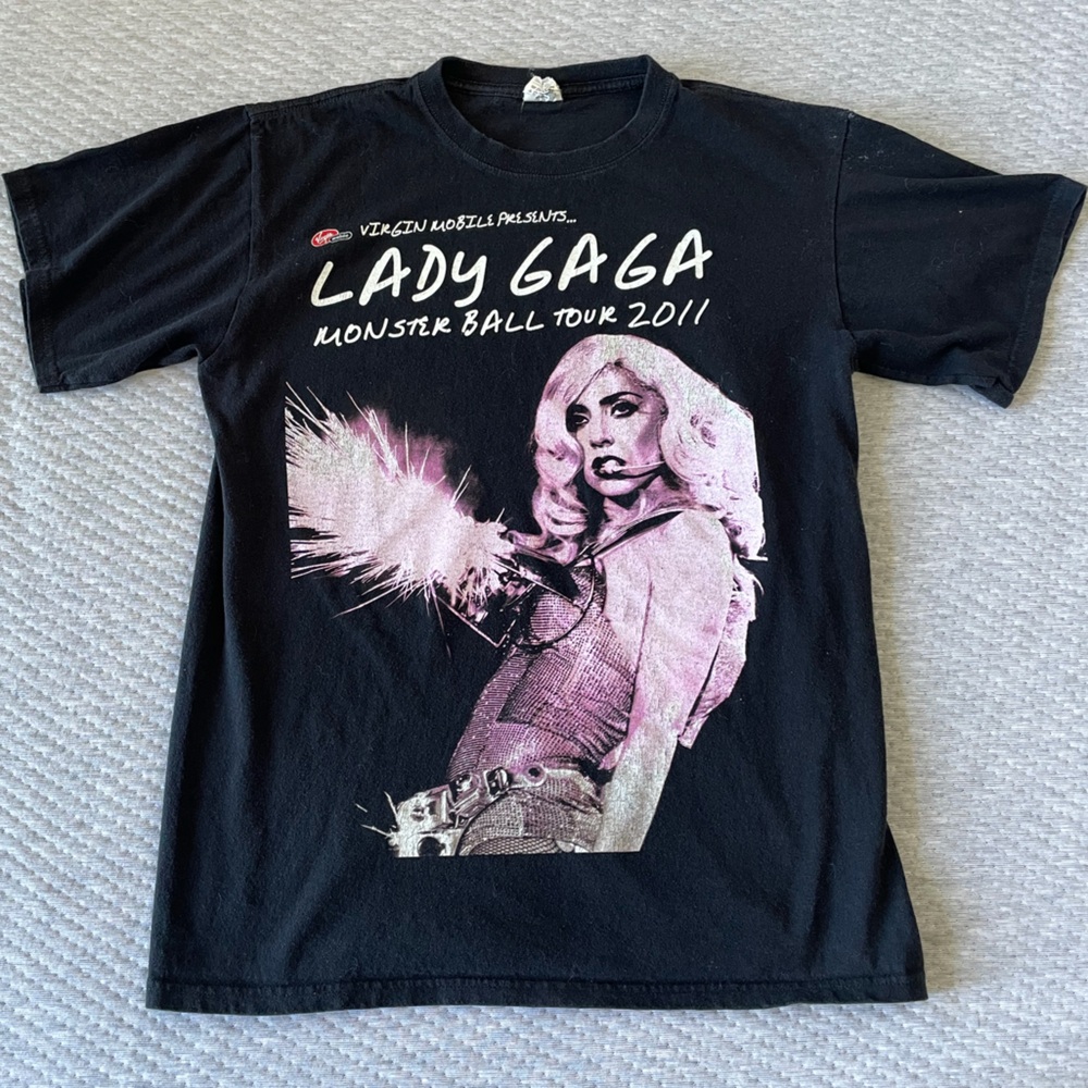 Mens/ Unisex Medium, 2011 Lady Gaga Monster Ball Tour Tee